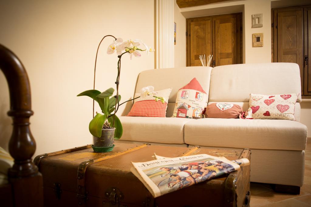Da Titta Hotel Pitigliano Exterior photo